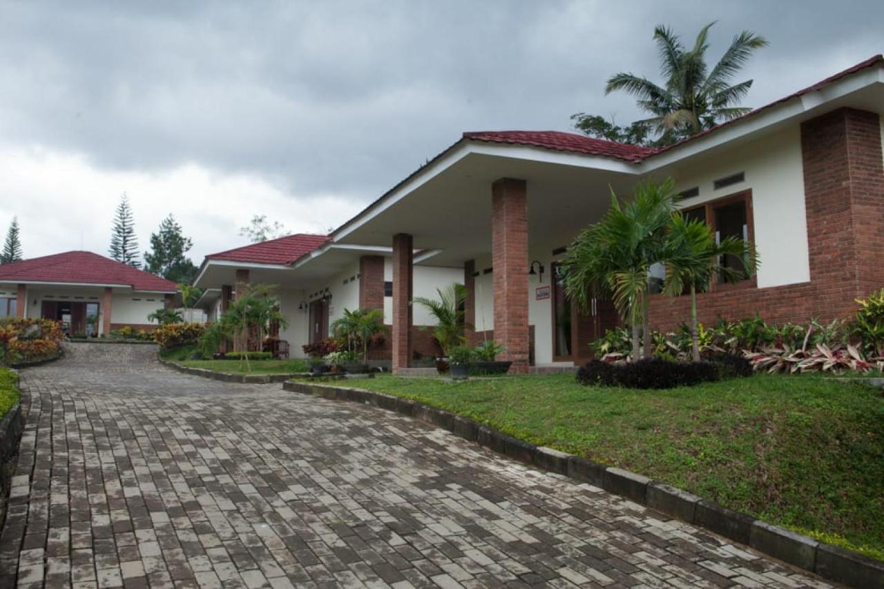 Taman Bukit Palem Resort Bogor Exterior photo